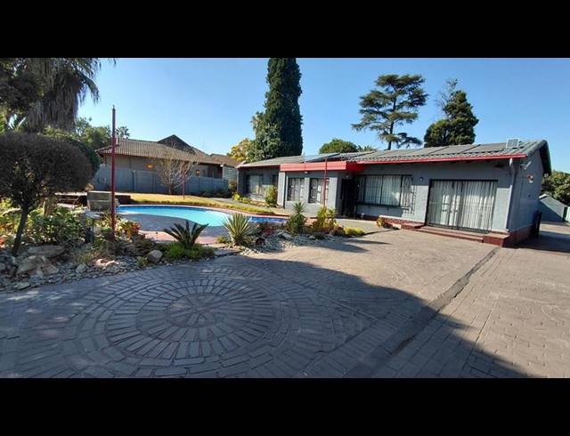 3 BEDROOM HOUSE FOR SALE IN BRACKENDOWNS